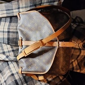 Louis Vuitton Monogram Saumur 35